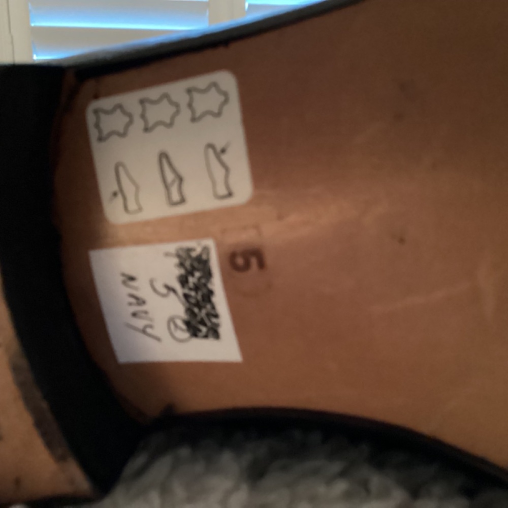 Avi Rossini, NWT, men’s navy blue loafers with tassels, size 5 - Picture 9 of 10